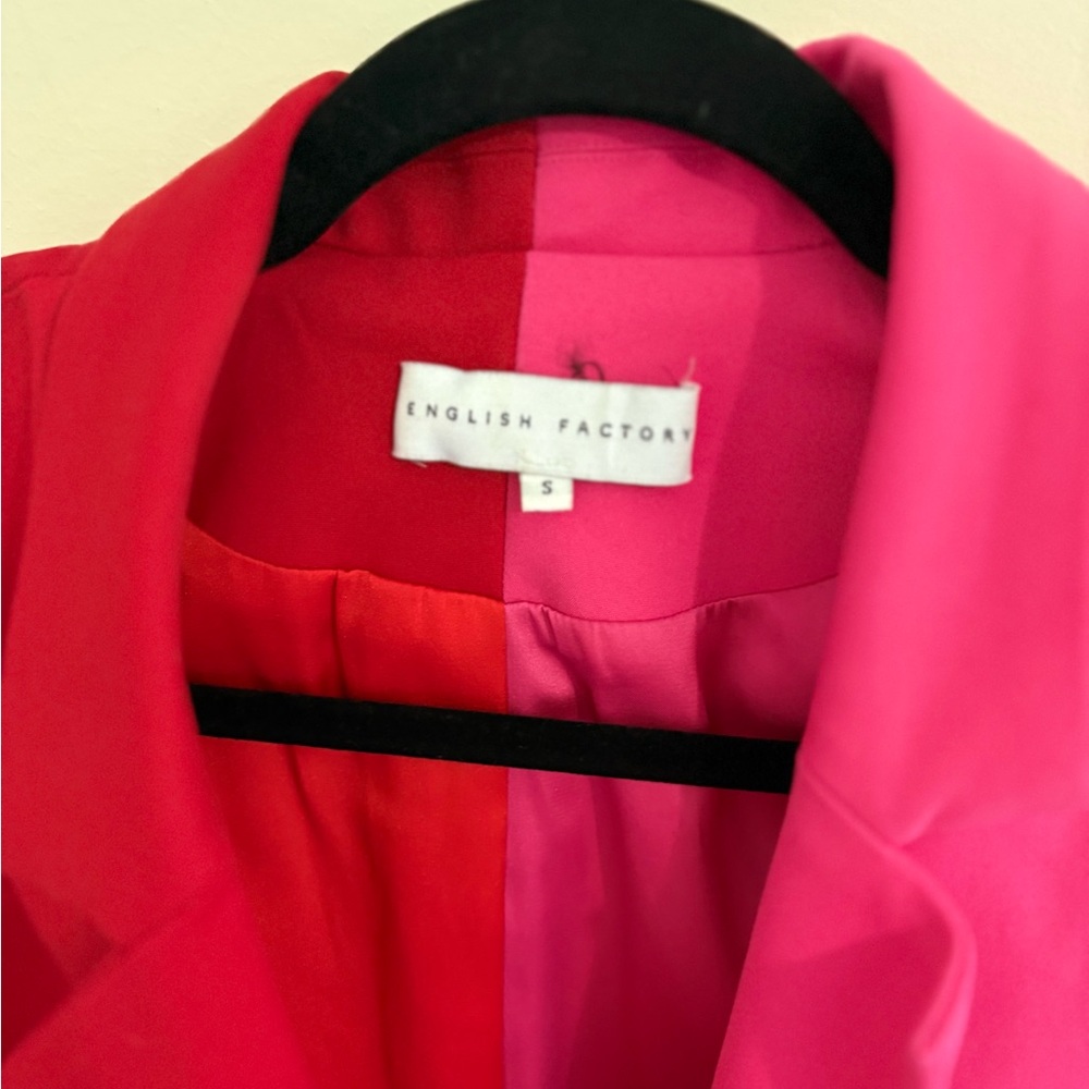 Stylish English Factory Color-Block/Two-Tone Pink & Red Blazer - Picture 3 of 6